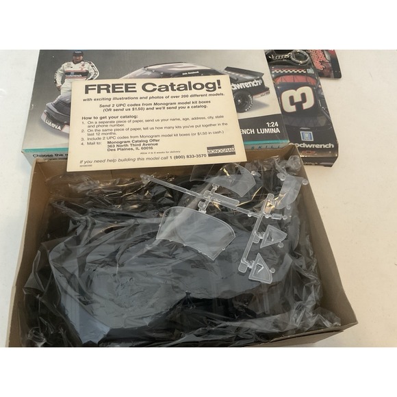 Dale Earnhardt NASCAR Lot Monogram Model Kit New Bright RC Car Keychain Magazine - Picture 4 of 4